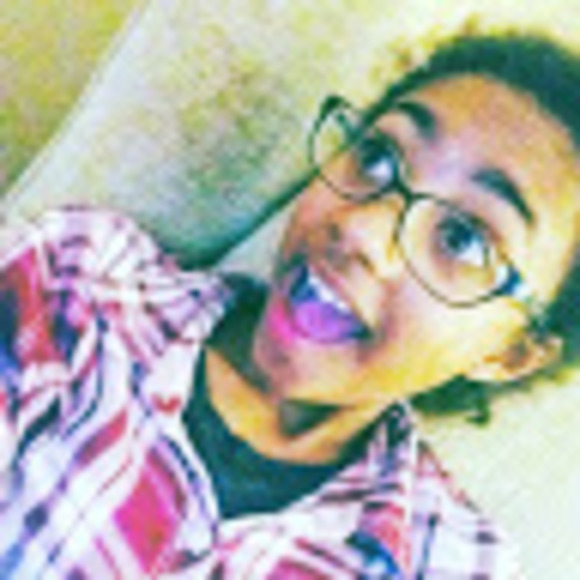 Meet your Posher, Logan - Picture 1 of 1